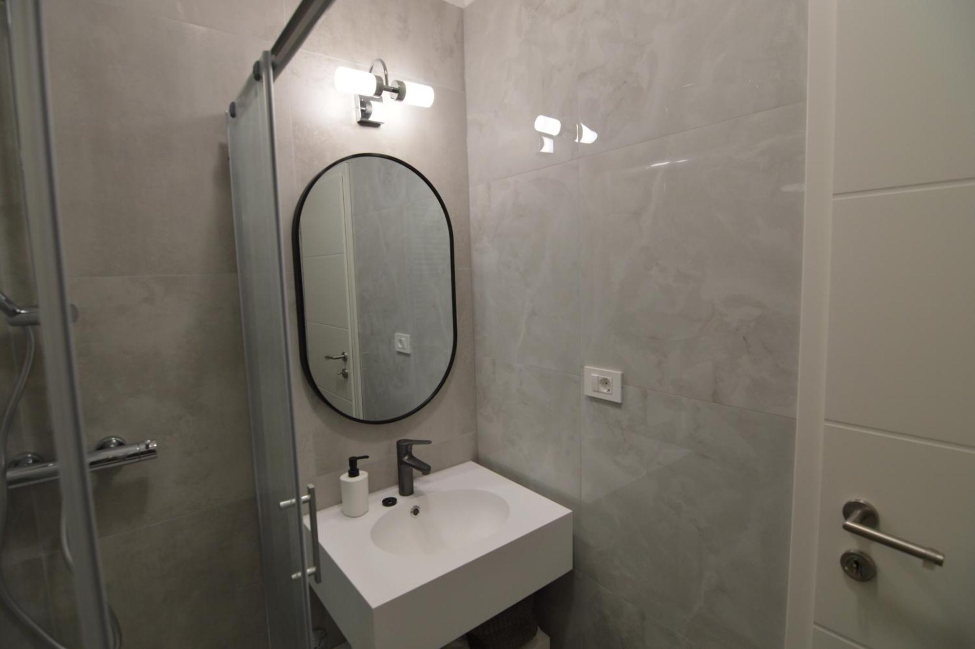 Apartments By The Sea Starigrad, Paklenica - 16421 Habitación foto